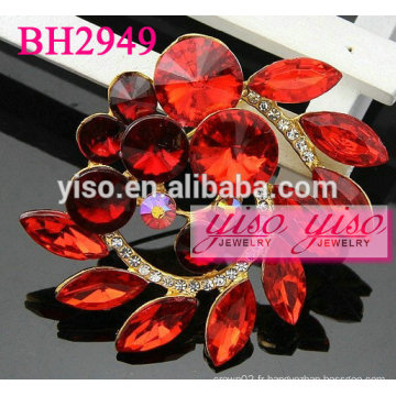 Broches en strass rouge